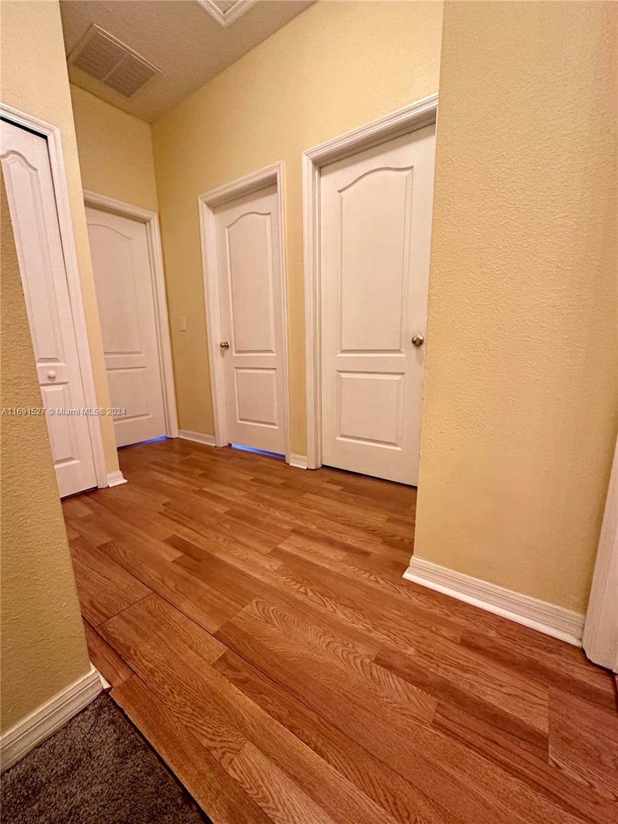 CARTER GLEN CONDOMINIUM - Residential