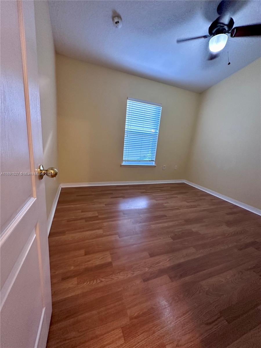 CARTER GLEN CONDOMINIUM - Residential