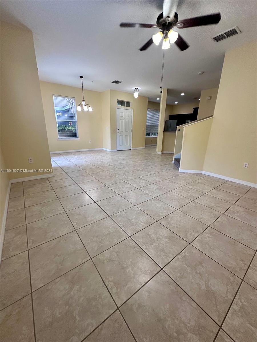 CARTER GLEN CONDOMINIUM - Residential