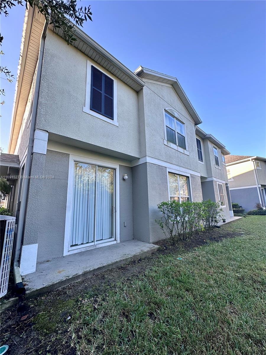 CARTER GLEN CONDOMINIUM - Residential