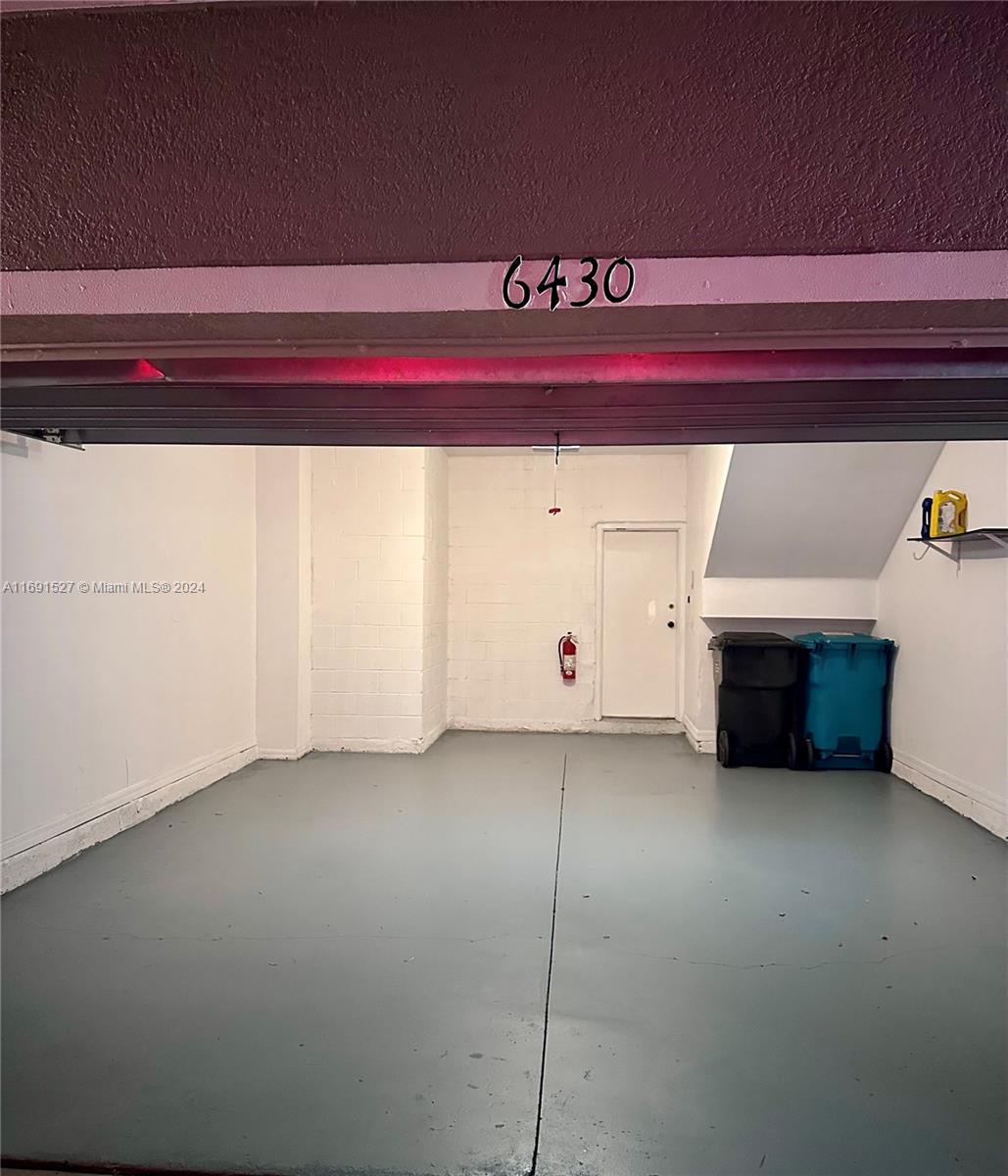 CARTER GLEN CONDOMINIUM - Residential