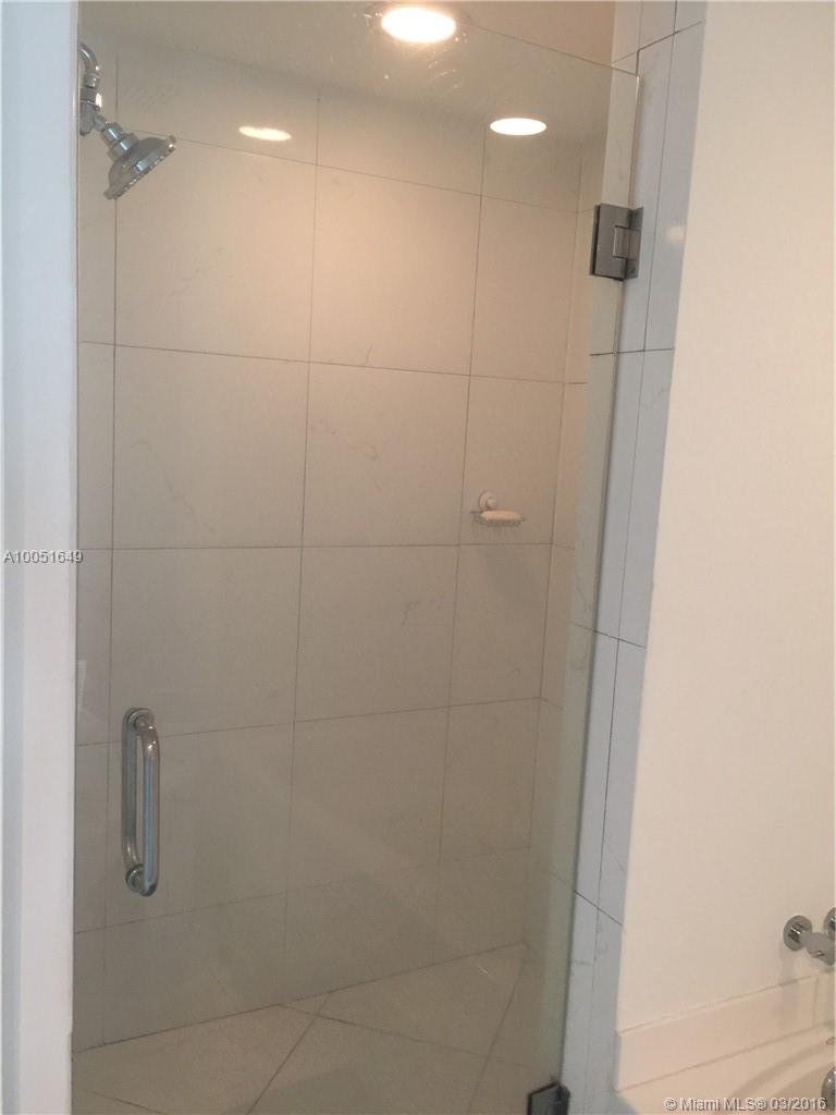 500 Brickell West Condo - Residential Lease