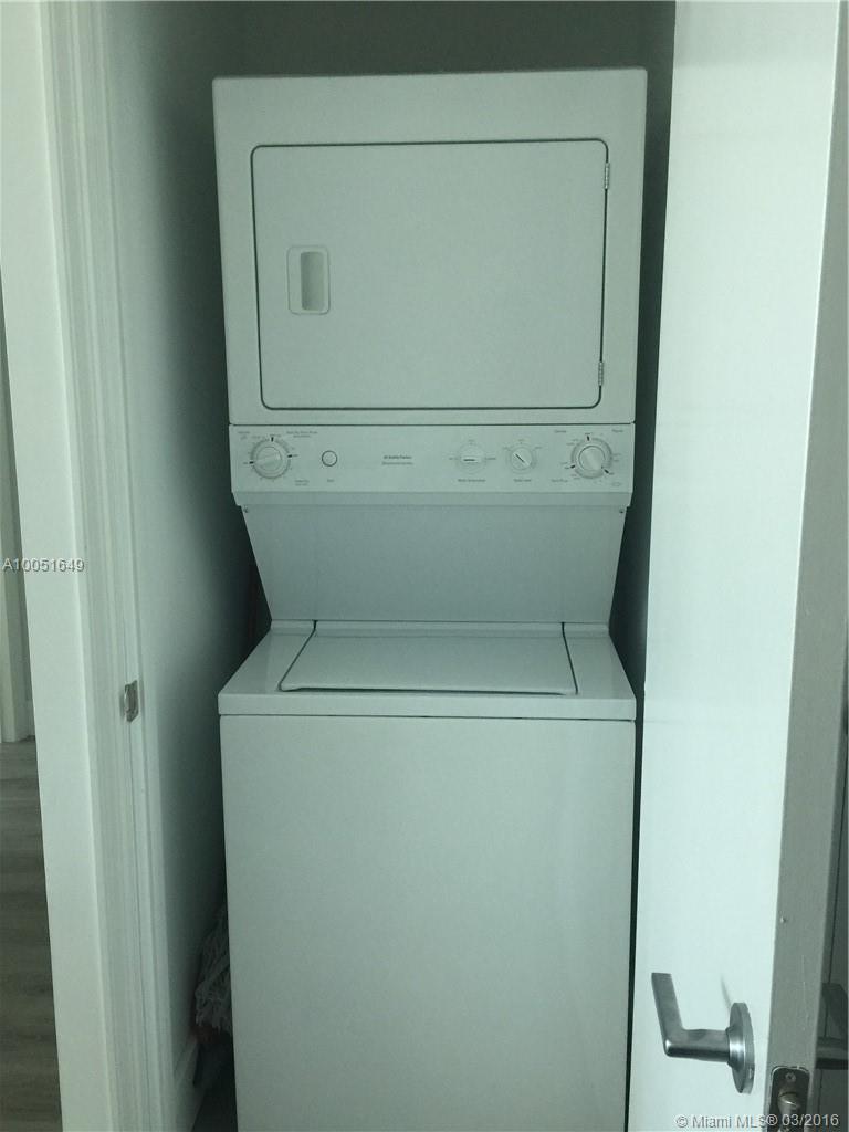 500 Brickell West Condo - Residential Lease