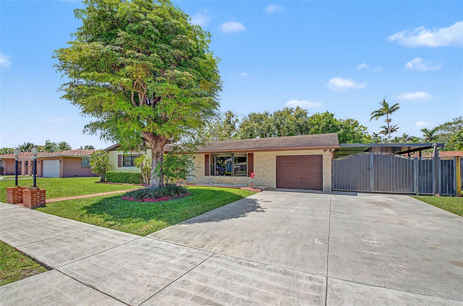 KENDALE LAKES SEC TWO - Residential