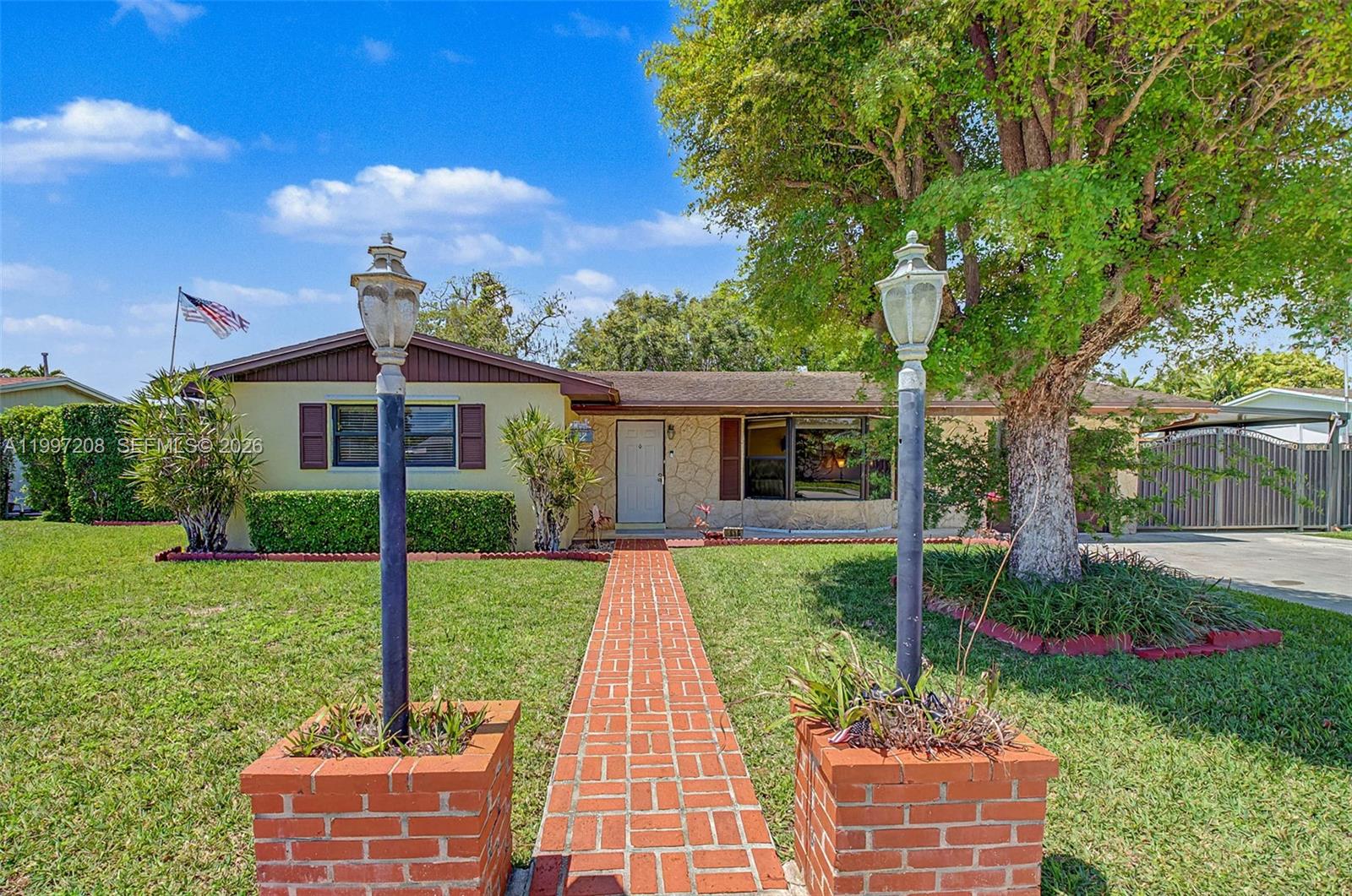 KENDALE LAKES SEC TWO - Residential