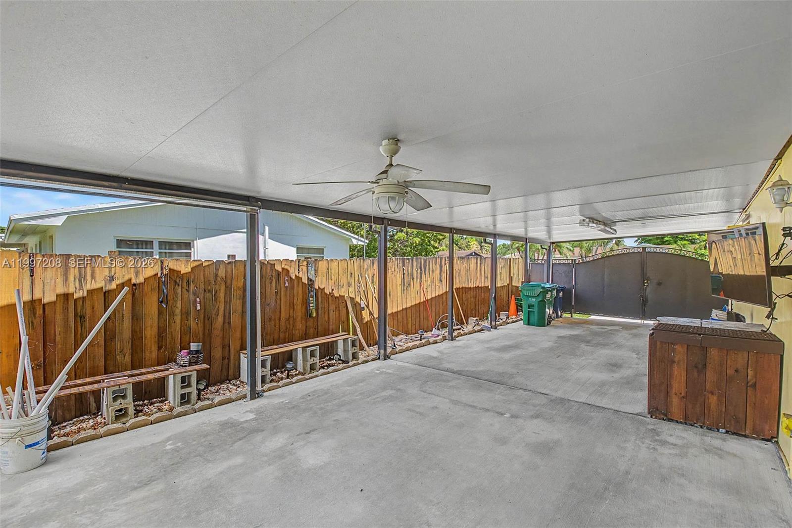 KENDALE LAKES SEC TWO - Residential