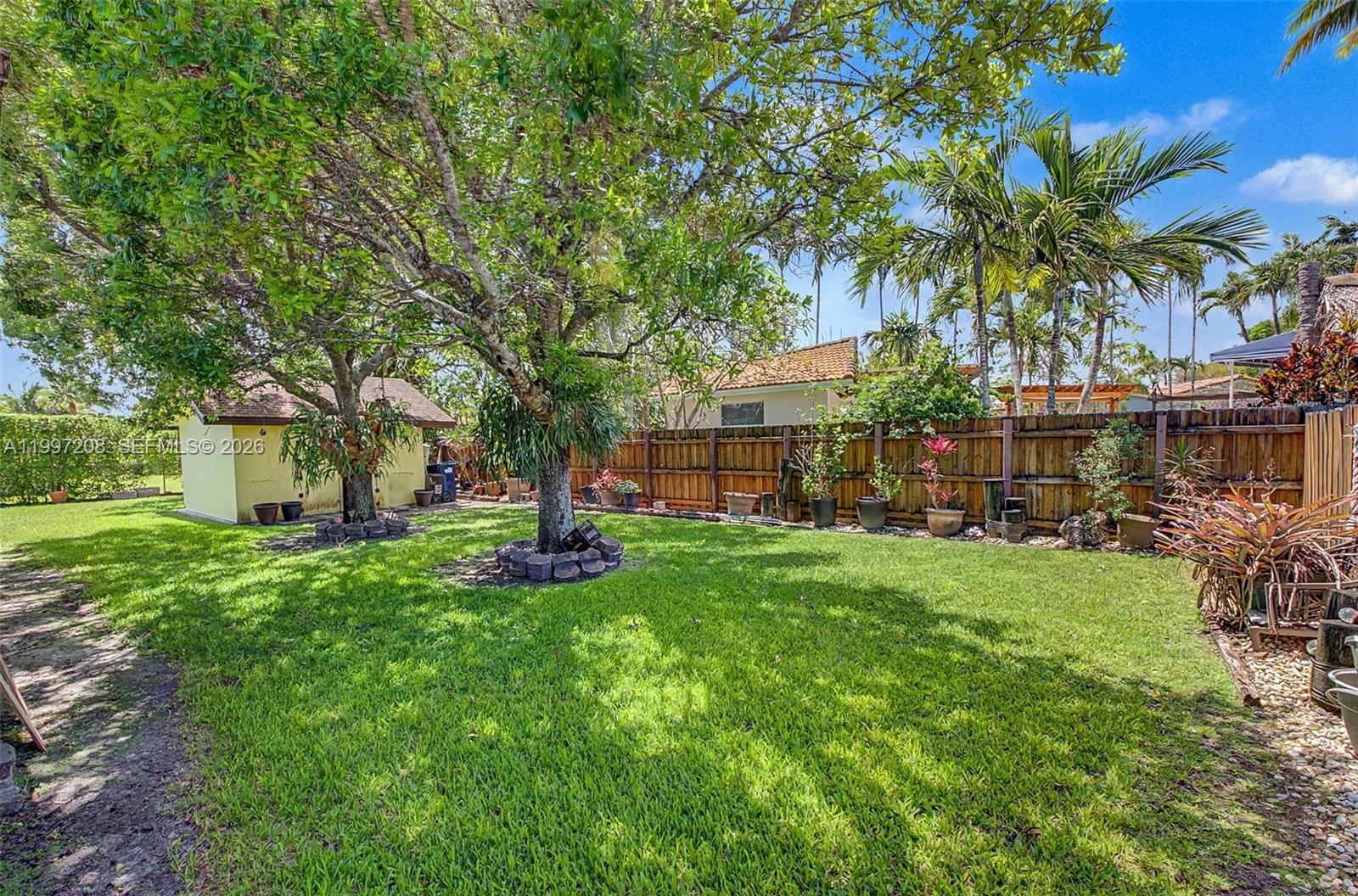 KENDALE LAKES SEC TWO - Residential