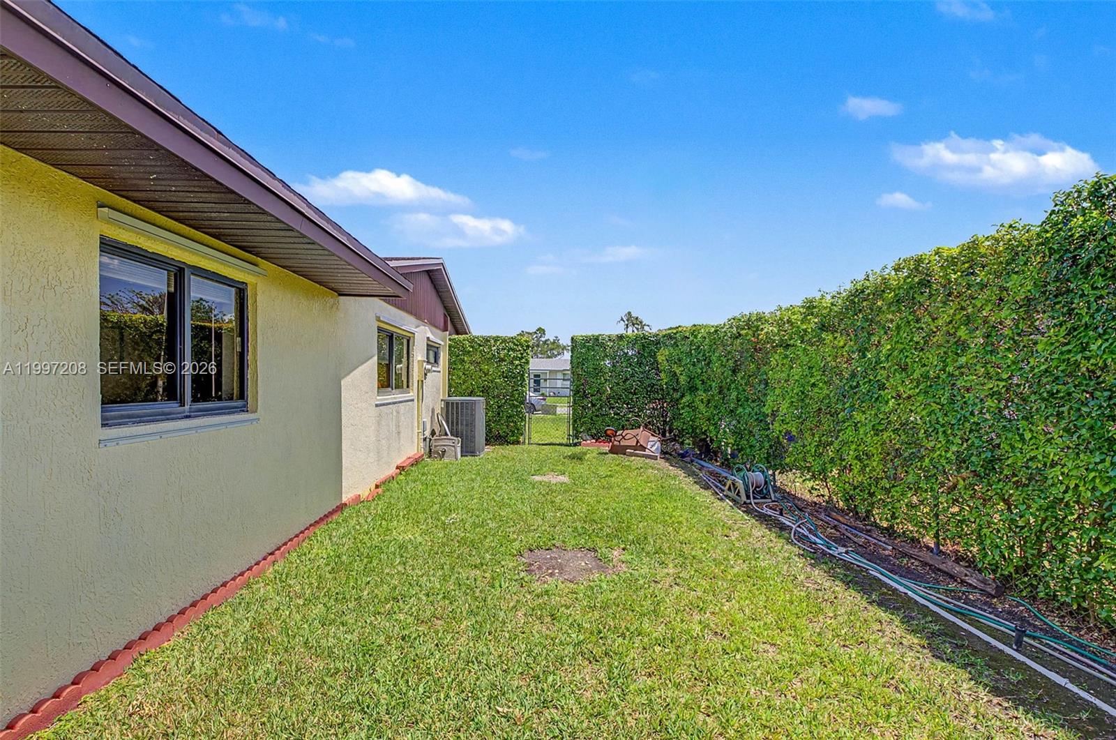 KENDALE LAKES SEC TWO - Residential