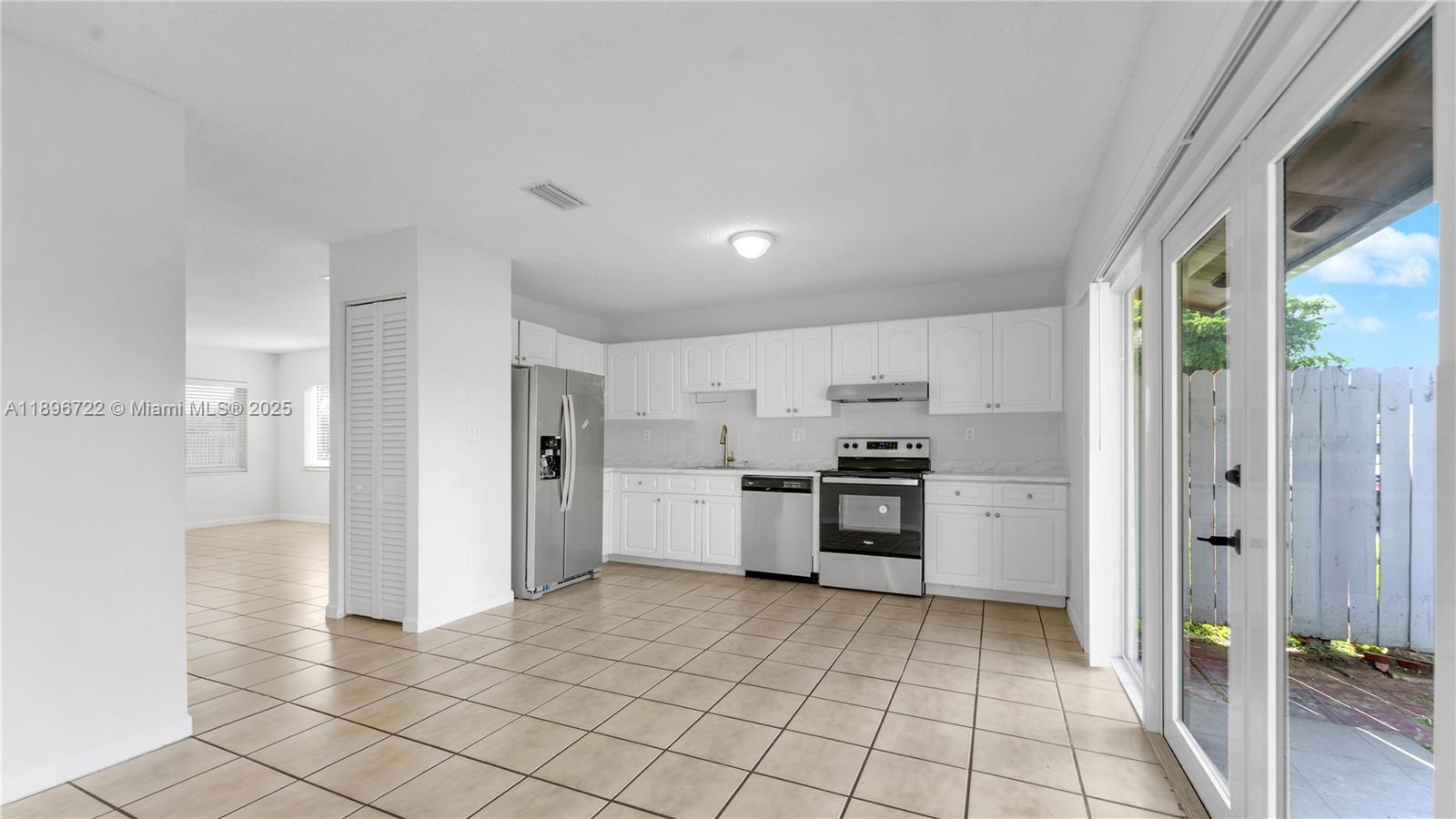SAN SEBASTIAN TWNHSES - Residential Lease