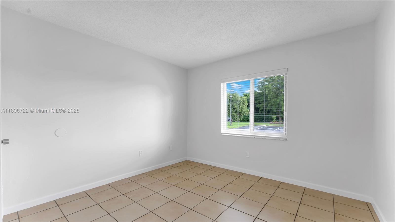 SAN SEBASTIAN TWNHSES - Residential Lease
