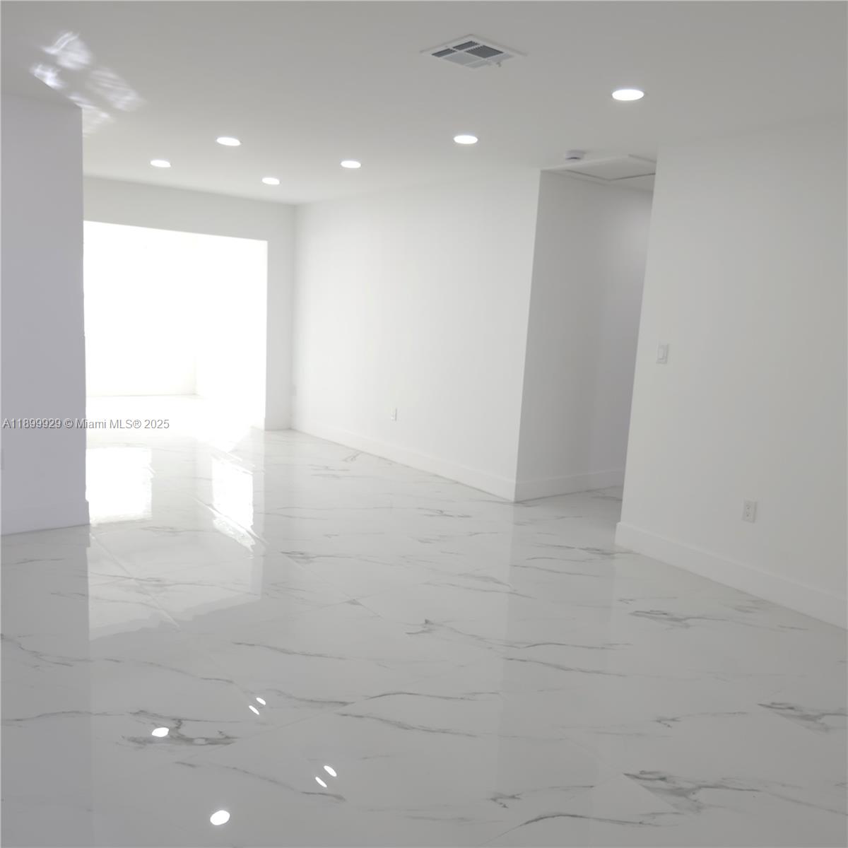 MAINLANDS OF TAMARAC LAKE - Residential