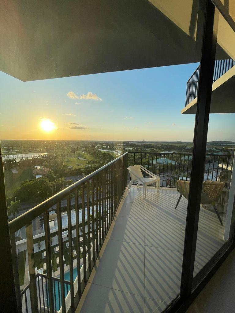 5252 PASEO CONDO - Residential