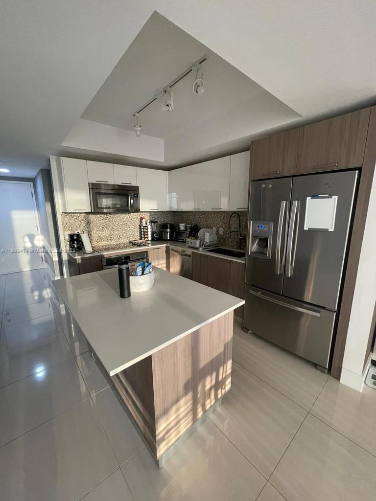 5252 PASEO CONDO - Residential