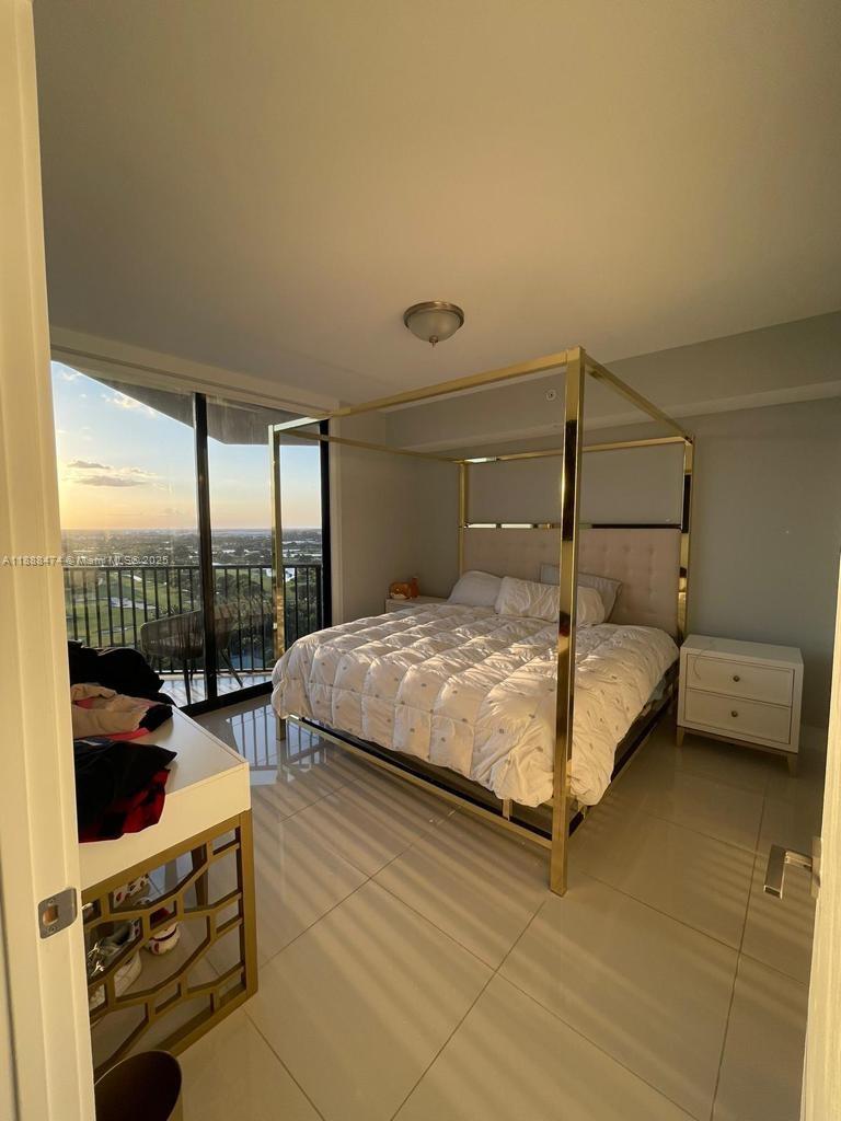 5252 PASEO CONDO - Residential