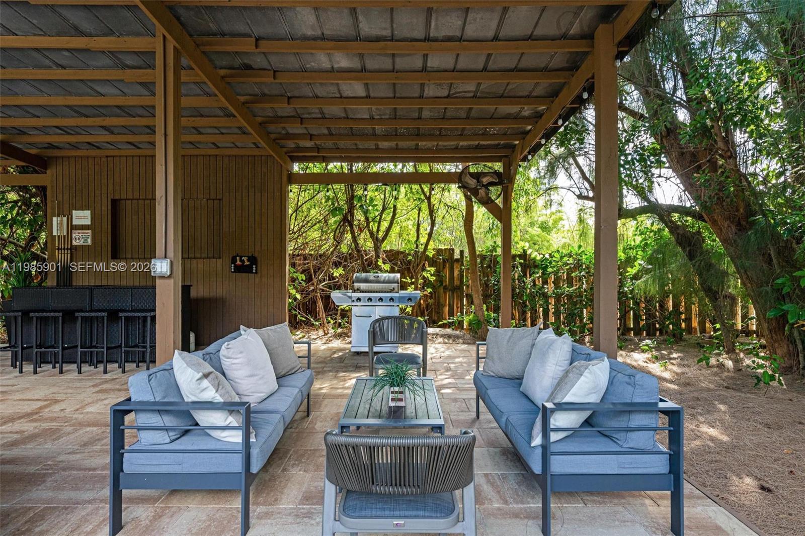 PALM BEACH FARMS - Residential