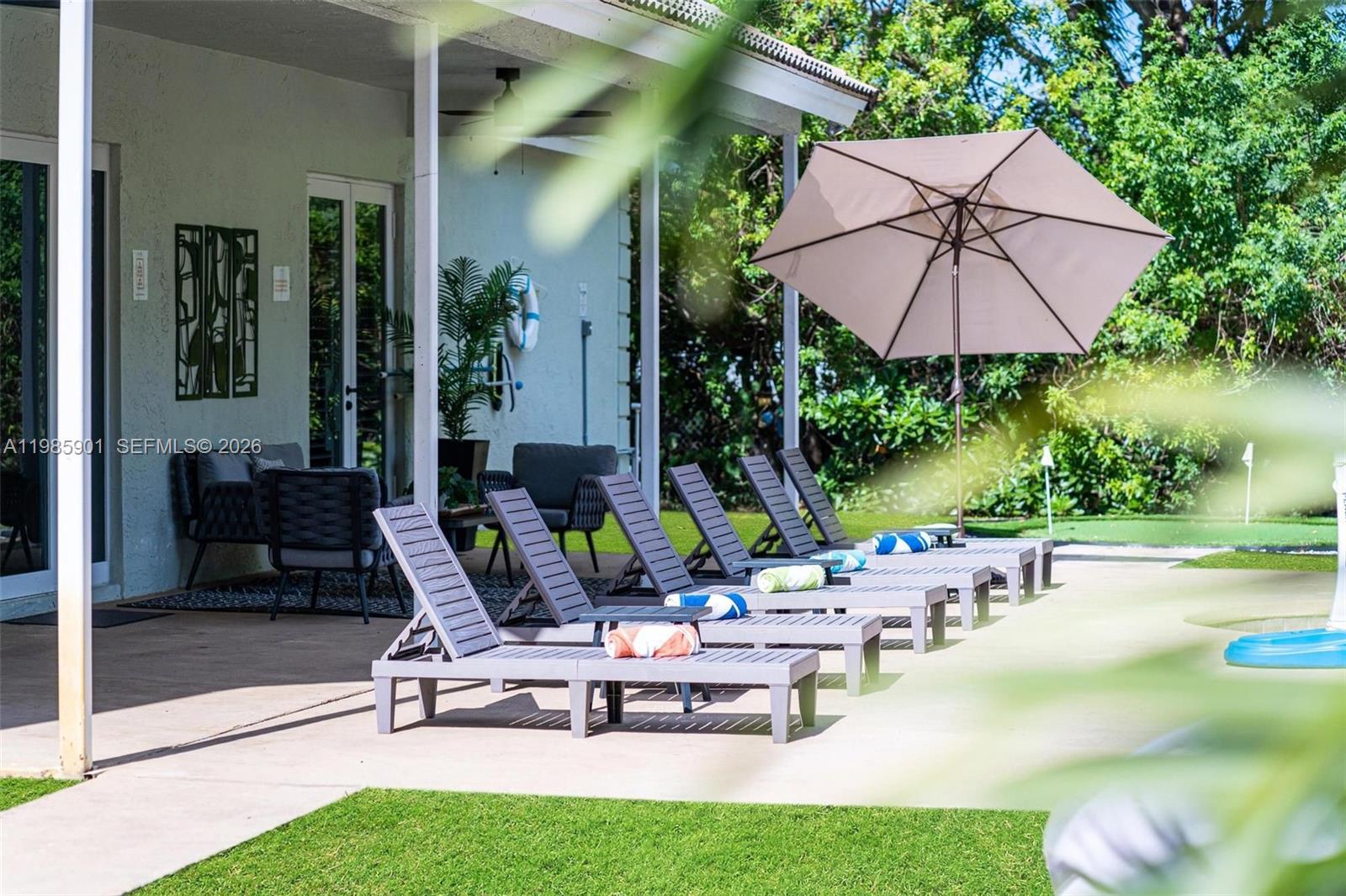 PALM BEACH FARMS - Residential