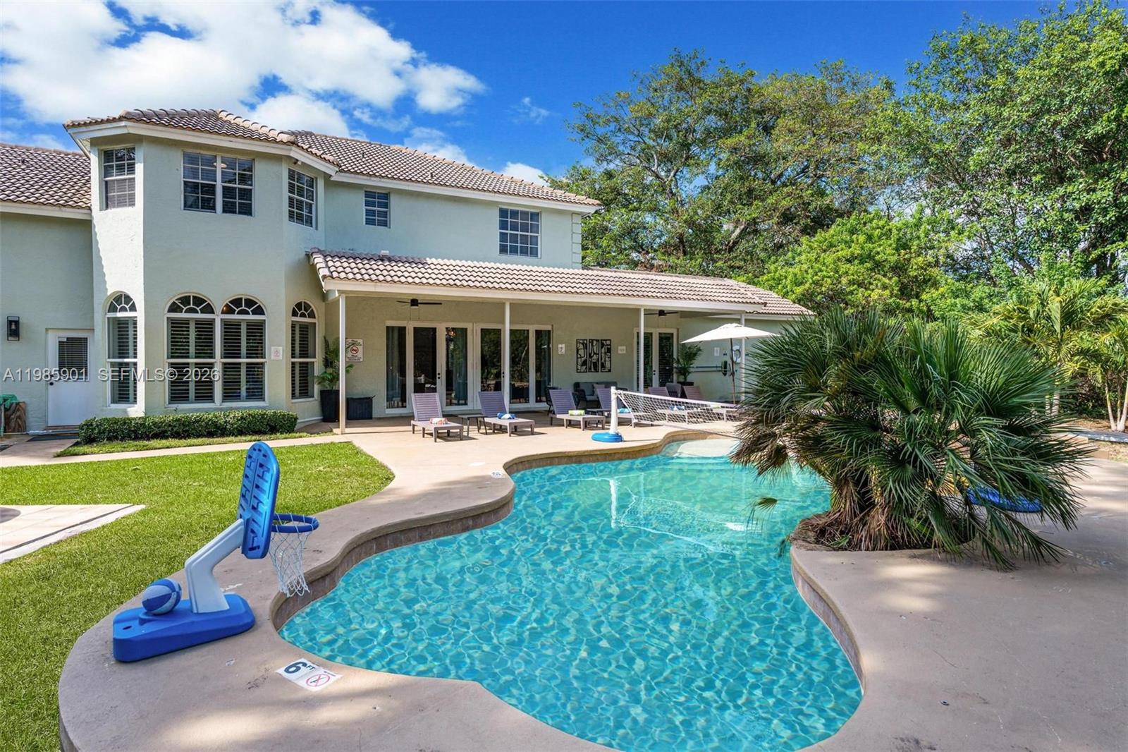 PALM BEACH FARMS - Residential