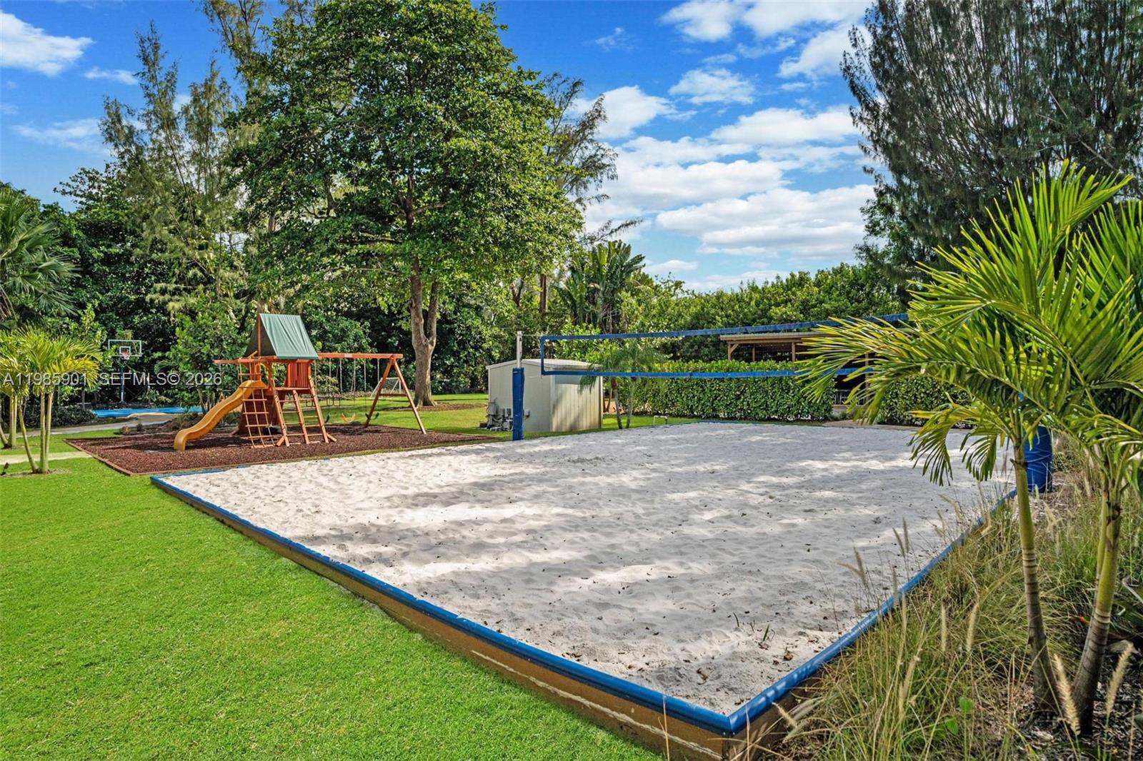 PALM BEACH FARMS - Residential