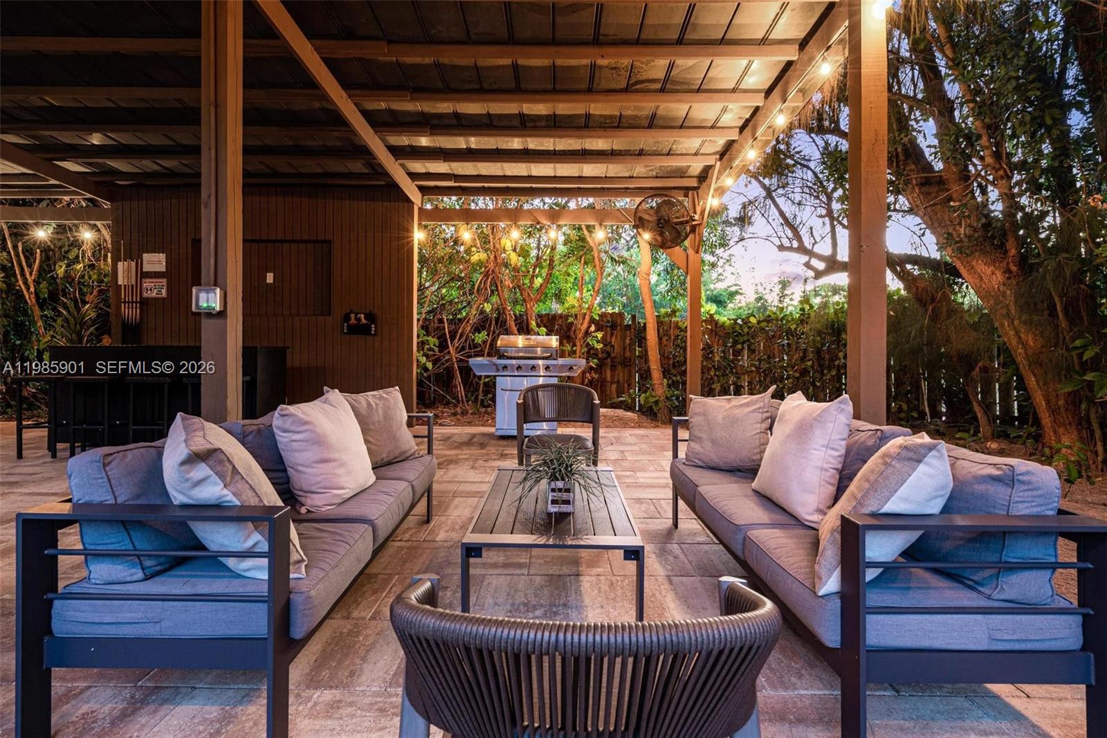 PALM BEACH FARMS - Residential