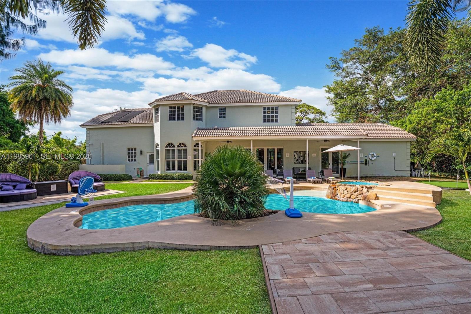 PALM BEACH FARMS - Residential