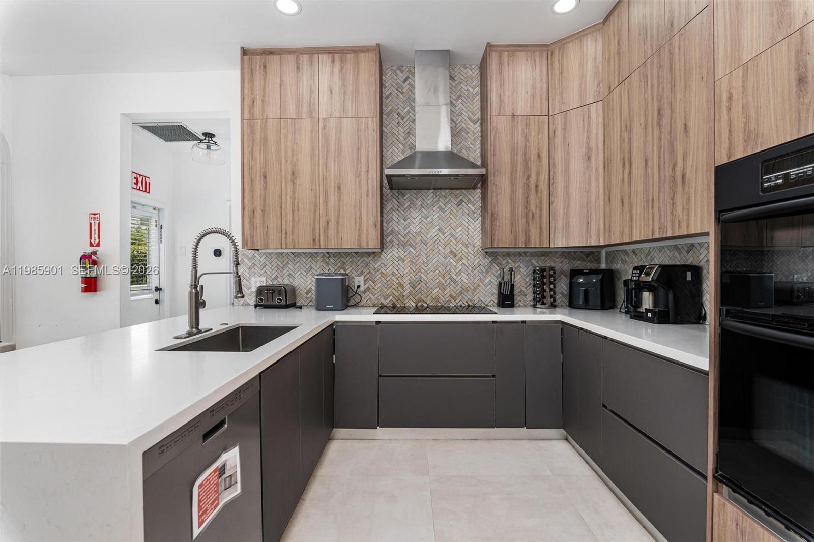 PALM BEACH FARMS - Residential