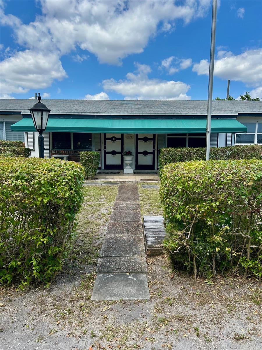 Rental Property at 1120 N 59th Ave N, Hollywood, Broward County, Florida - Bedrooms: 2 
Bathrooms: 1  - $2,000 MO.