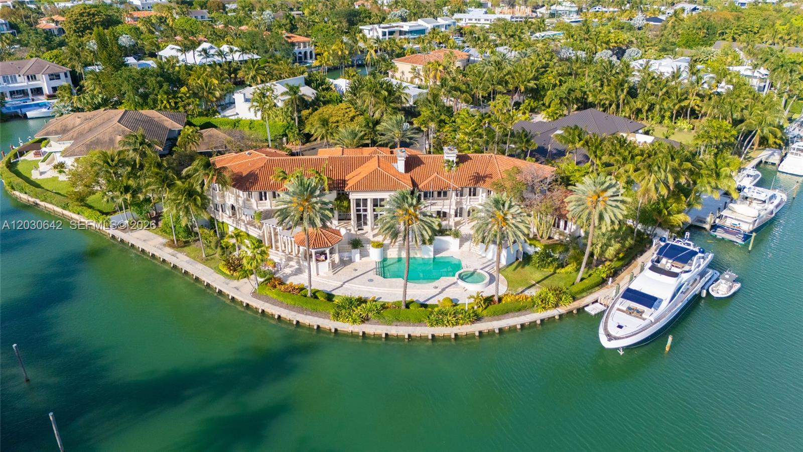 Photo 1 of 117 — 260 Cape Florida Dr, Key Biscayne, FL 33149