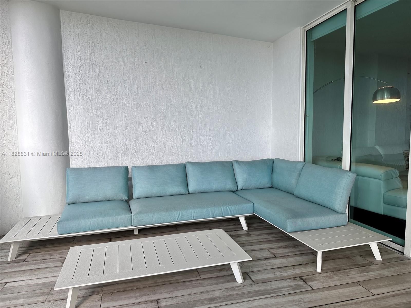 1800 CLUB CONDO - Residential Lease