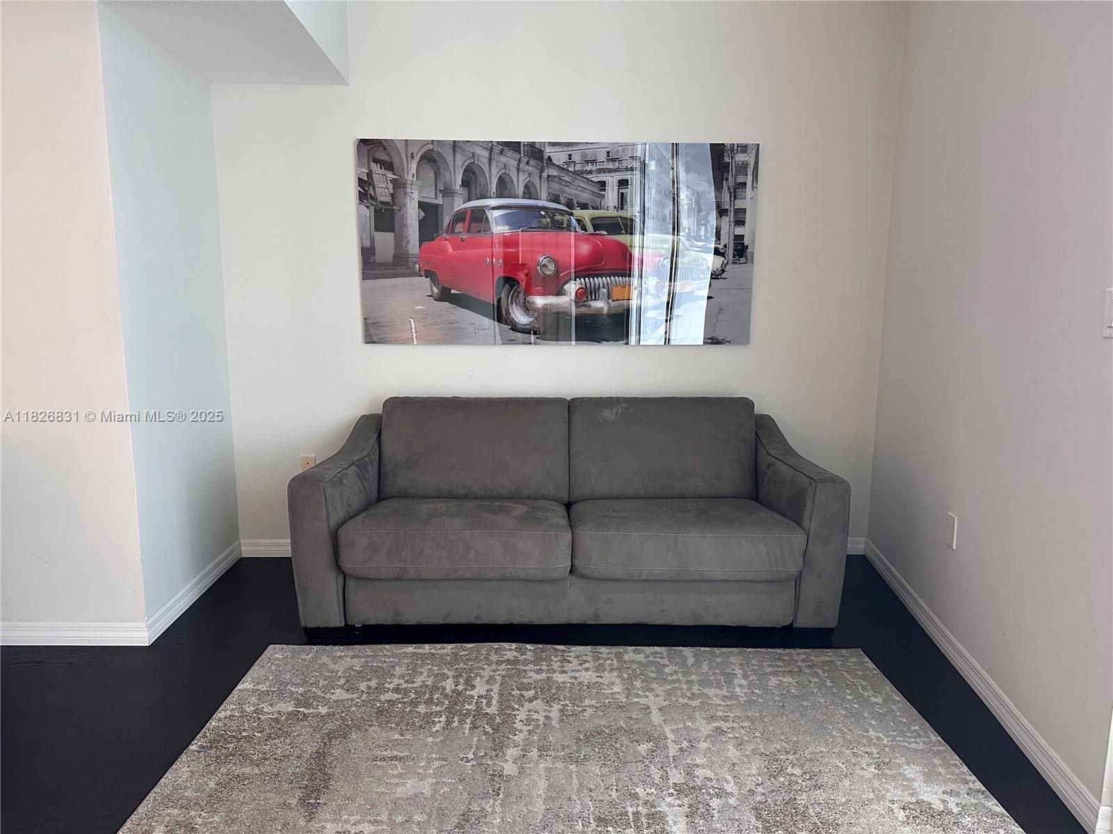 1800 CLUB CONDO - Residential Lease