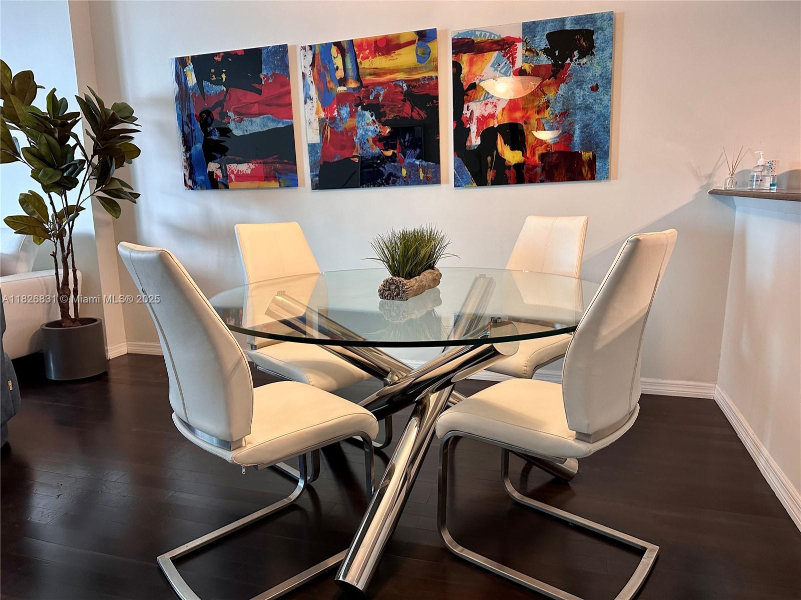 1800 CLUB CONDO - Residential Lease