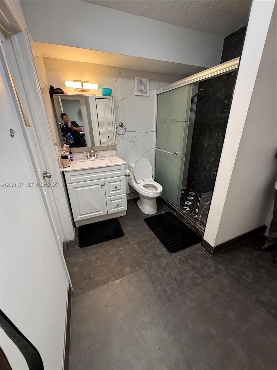 PALMETTO SPRINGS CONDO VI - Residential Lease