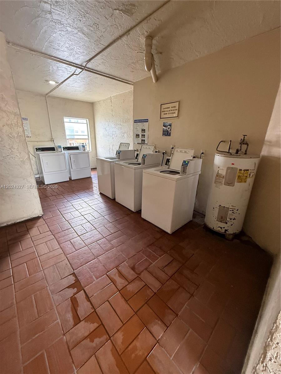 PALMETTO SPRINGS CONDO VI - Residential Lease