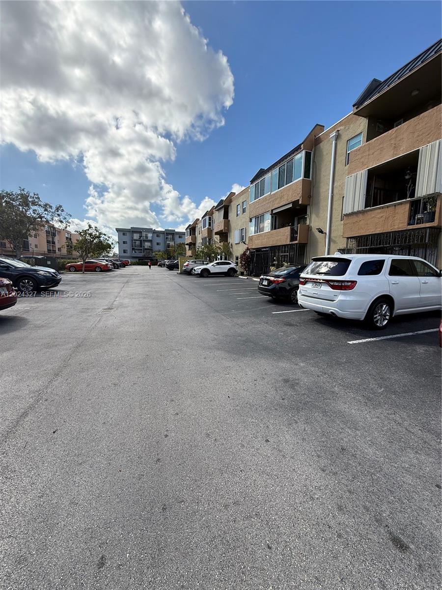 PALMETTO SPRINGS CONDO VI - Residential Lease