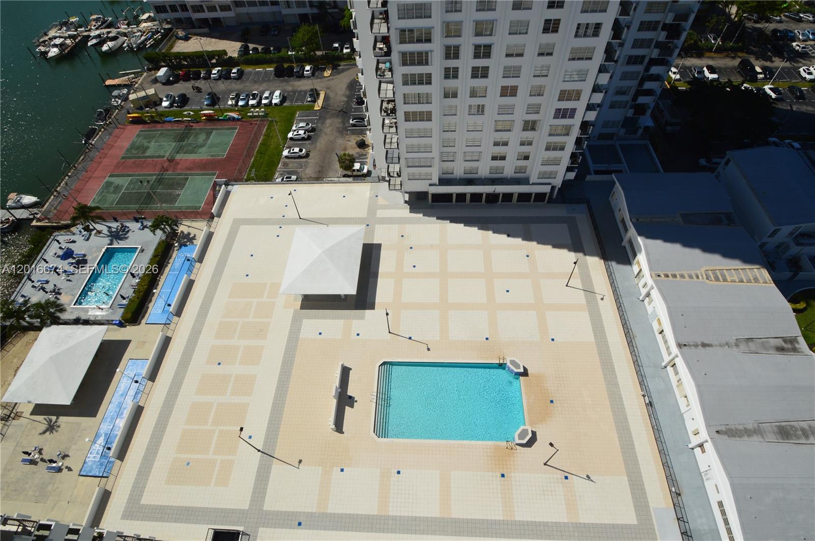 COMMODORE PLAZA CONDO - Residential