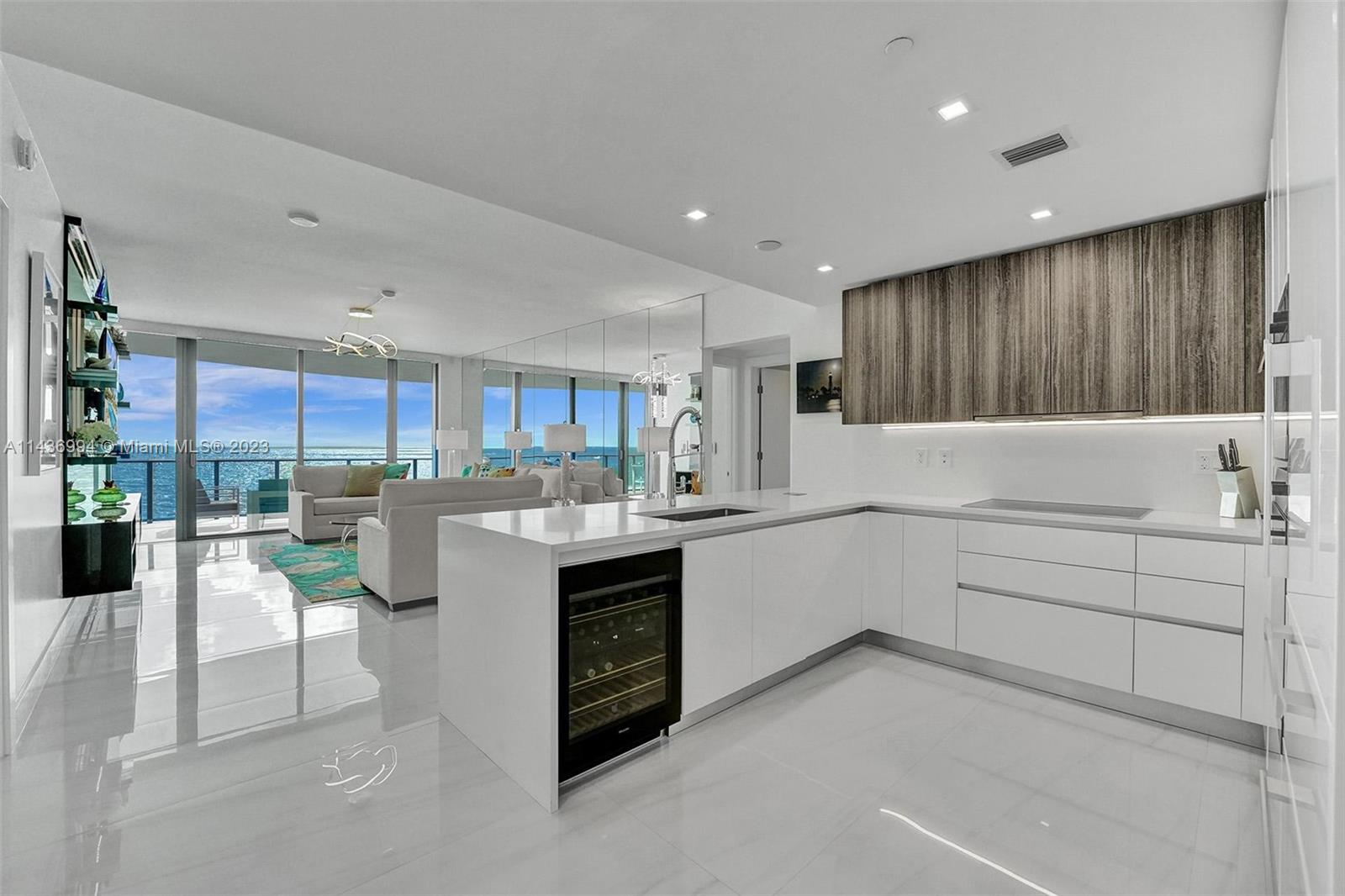 SABBIA BEACH CONDO - Residential