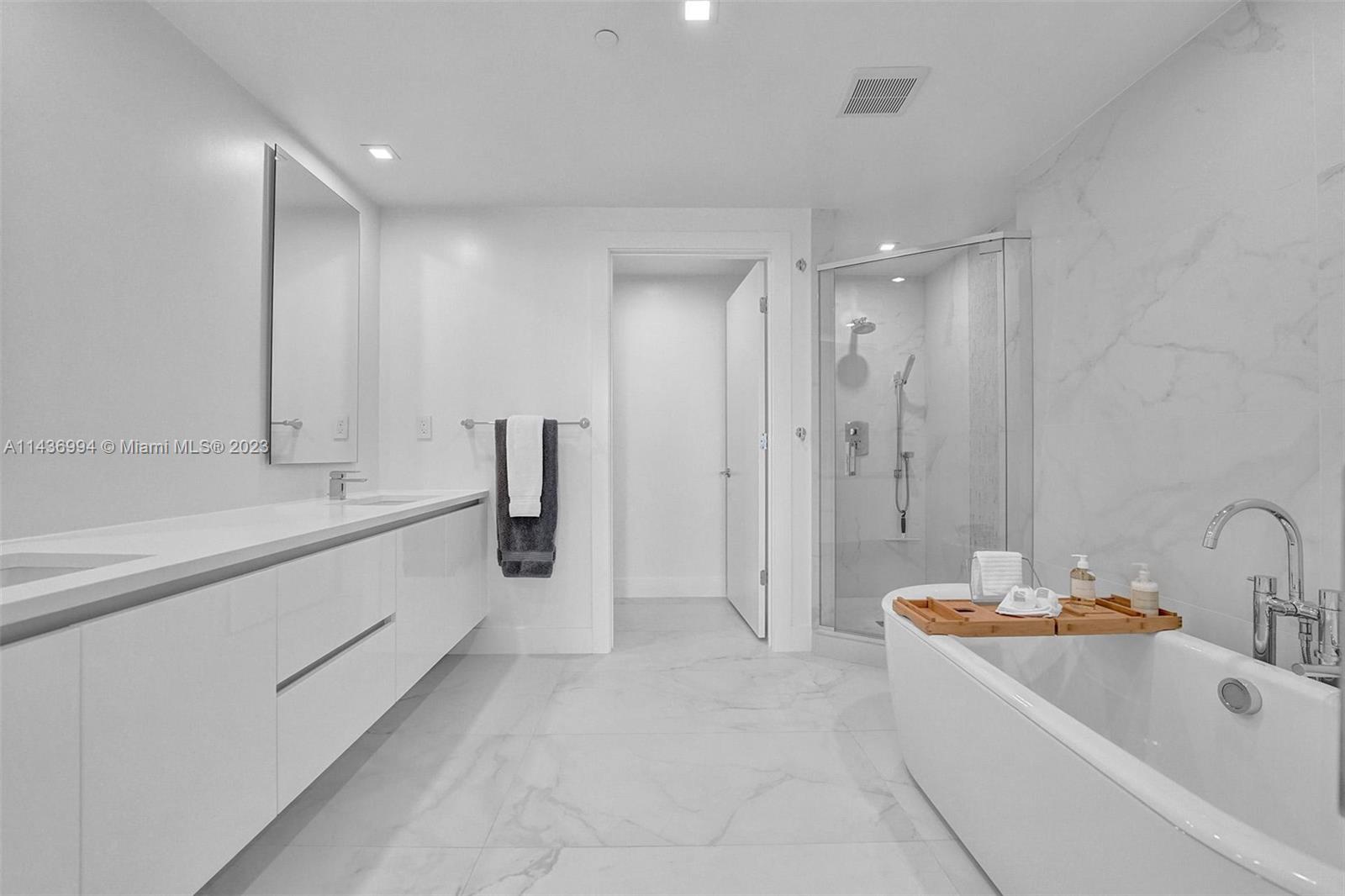 SABBIA BEACH CONDO - Residential