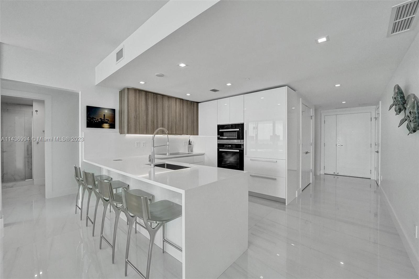 SABBIA BEACH CONDO - Residential