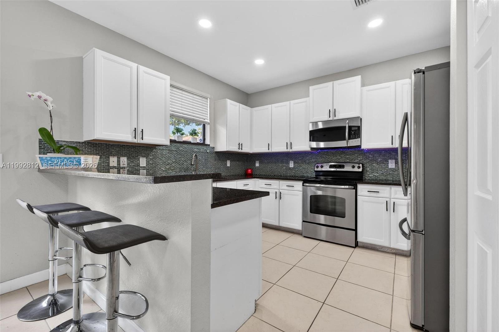 DORAL BREEZE - Residential