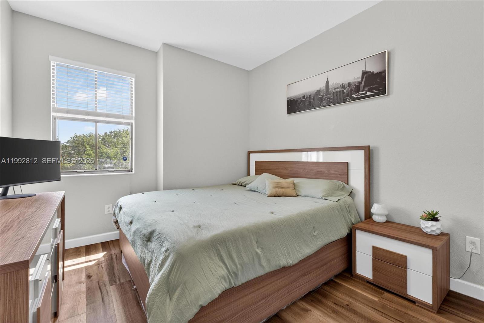 DORAL BREEZE - Residential