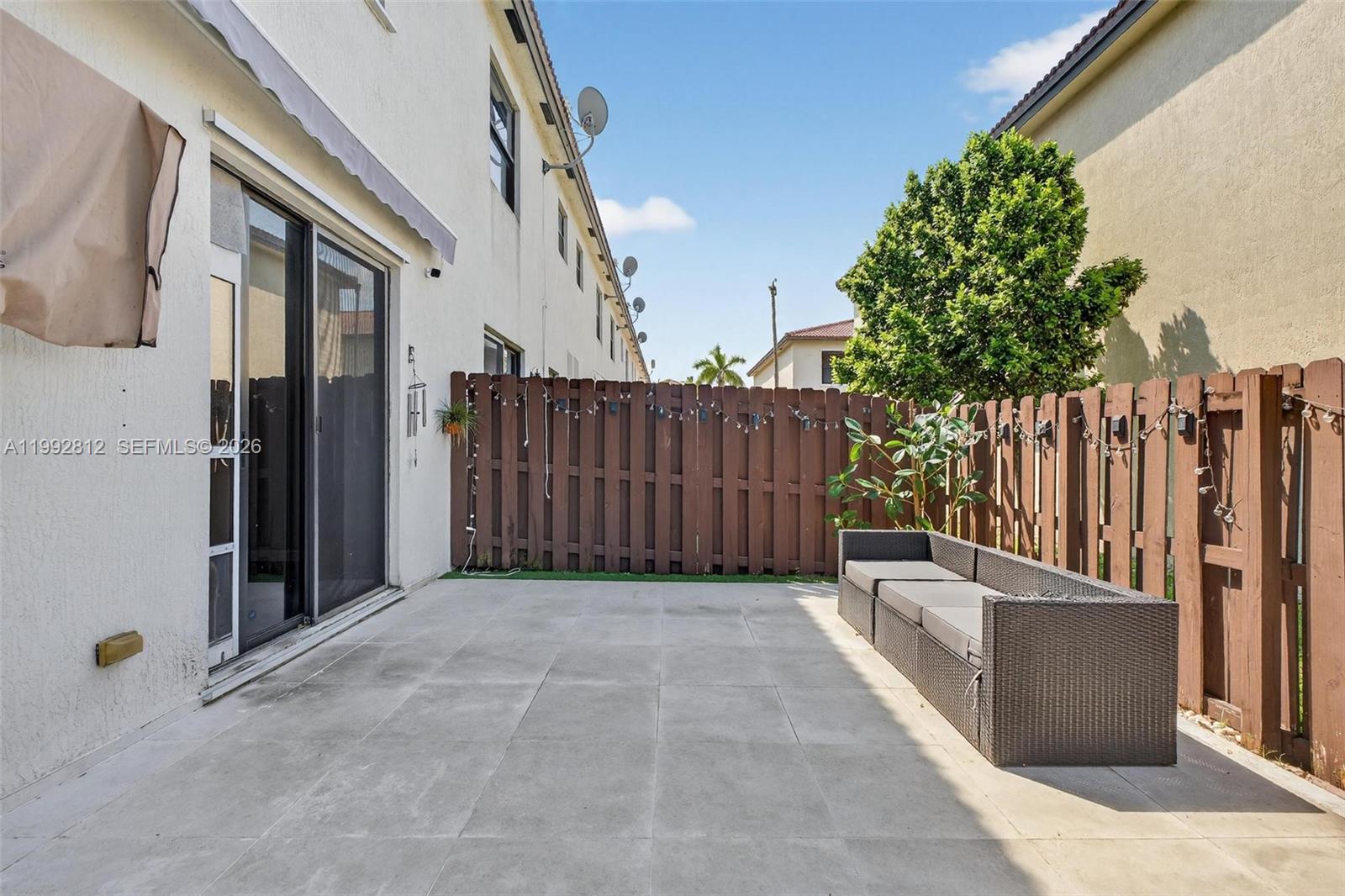 DORAL BREEZE - Residential