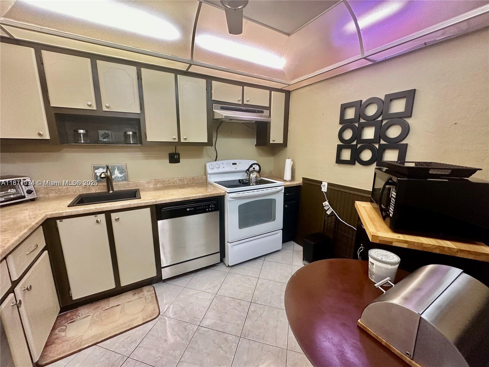 COASTAL VII APARTMENTS IN - Residential Lease