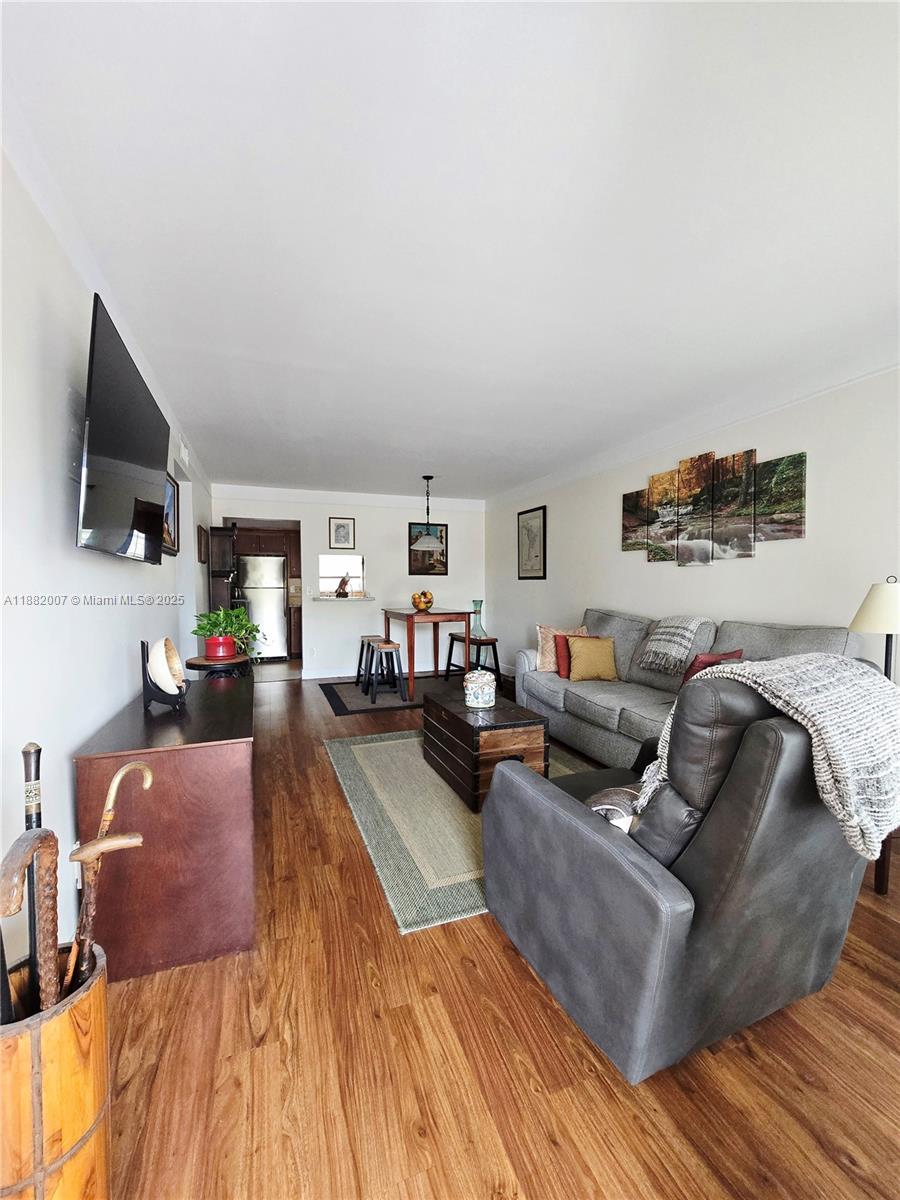 BEL-AIRE SECTION SIX COND - Residential
