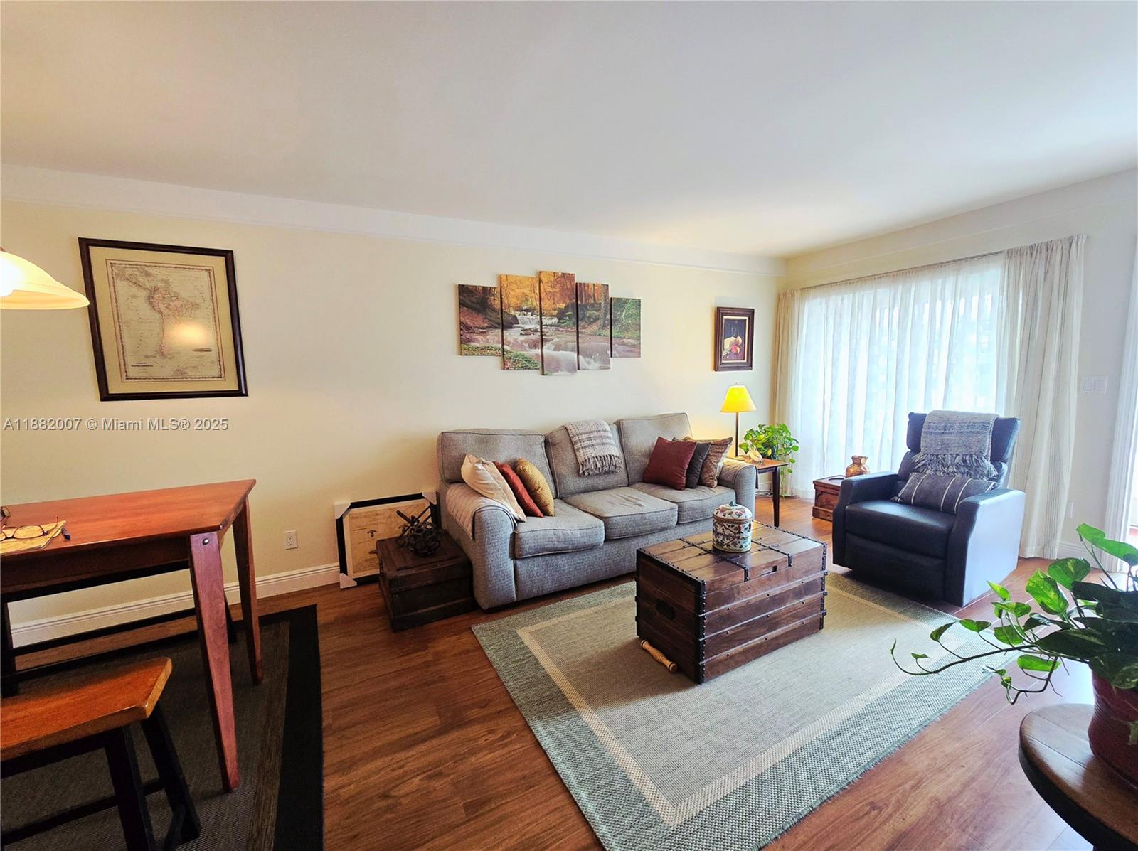 BEL-AIRE SECTION SIX COND - Residential