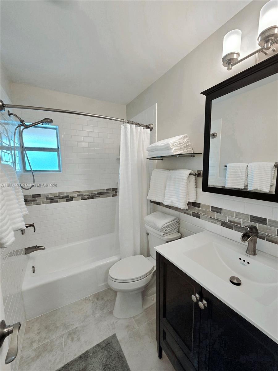 BEL-AIRE SECTION SIX COND - Residential