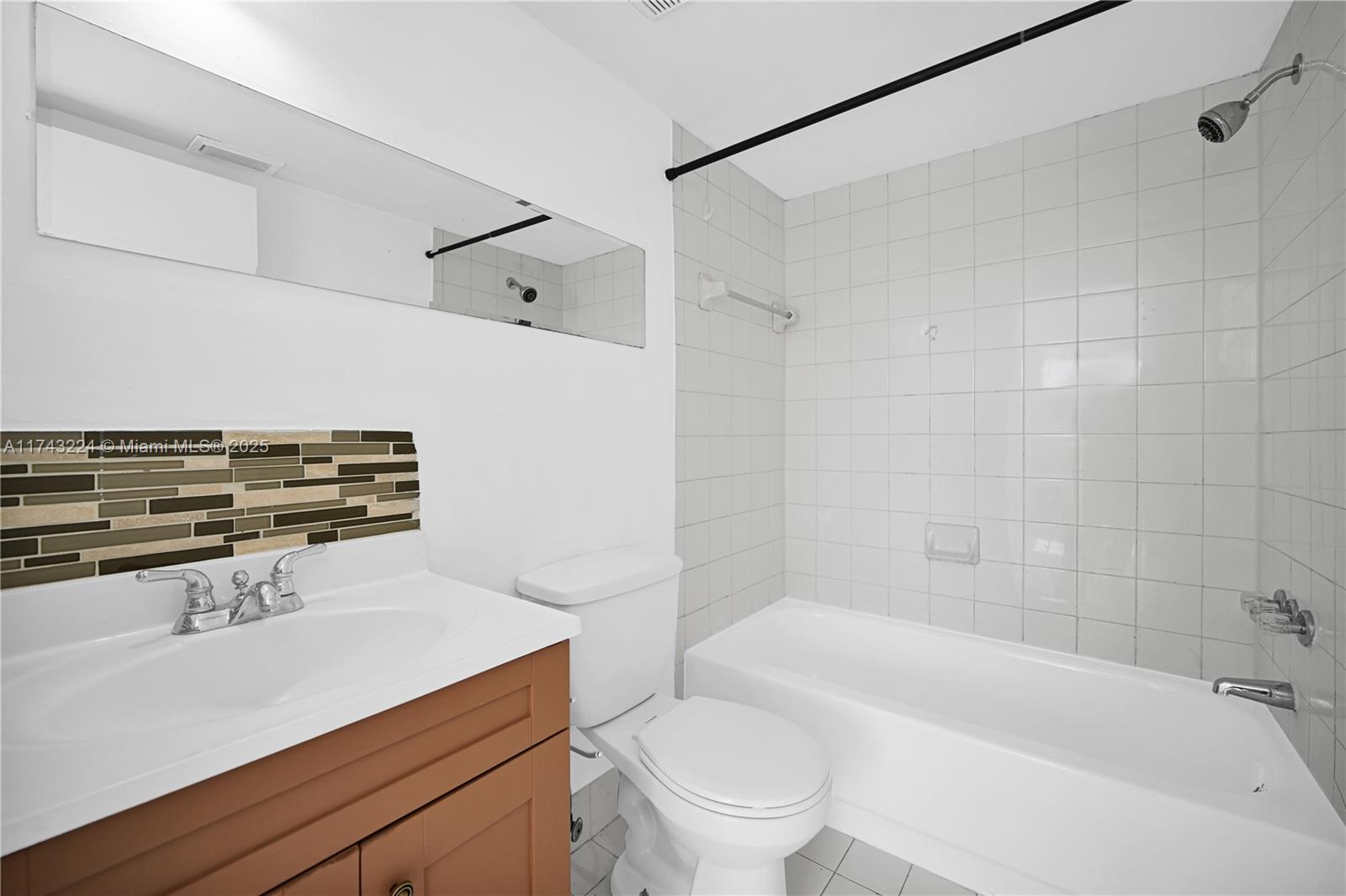 MARBELLA BY THE GROVE CON - Residential