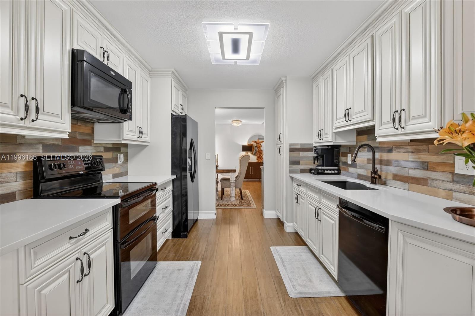 JACARANDA - Residential