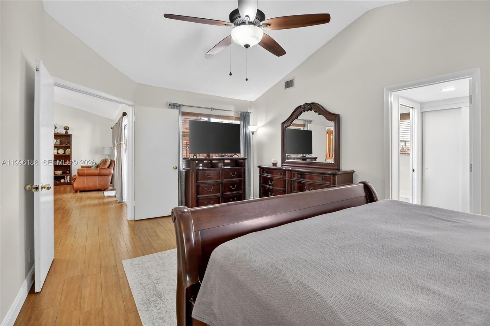 JACARANDA - Residential