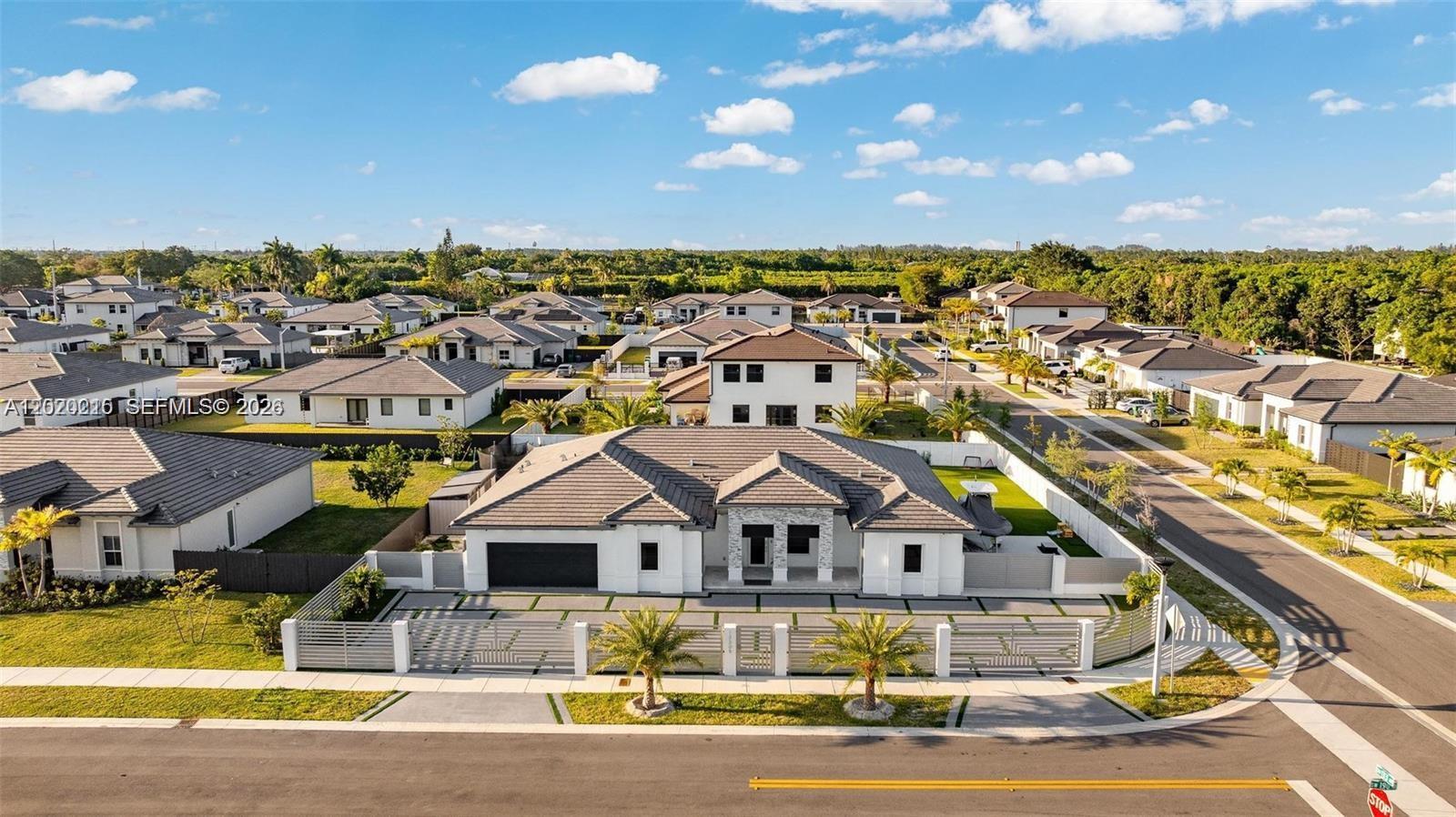 13305 SW 190th Ter 13305
