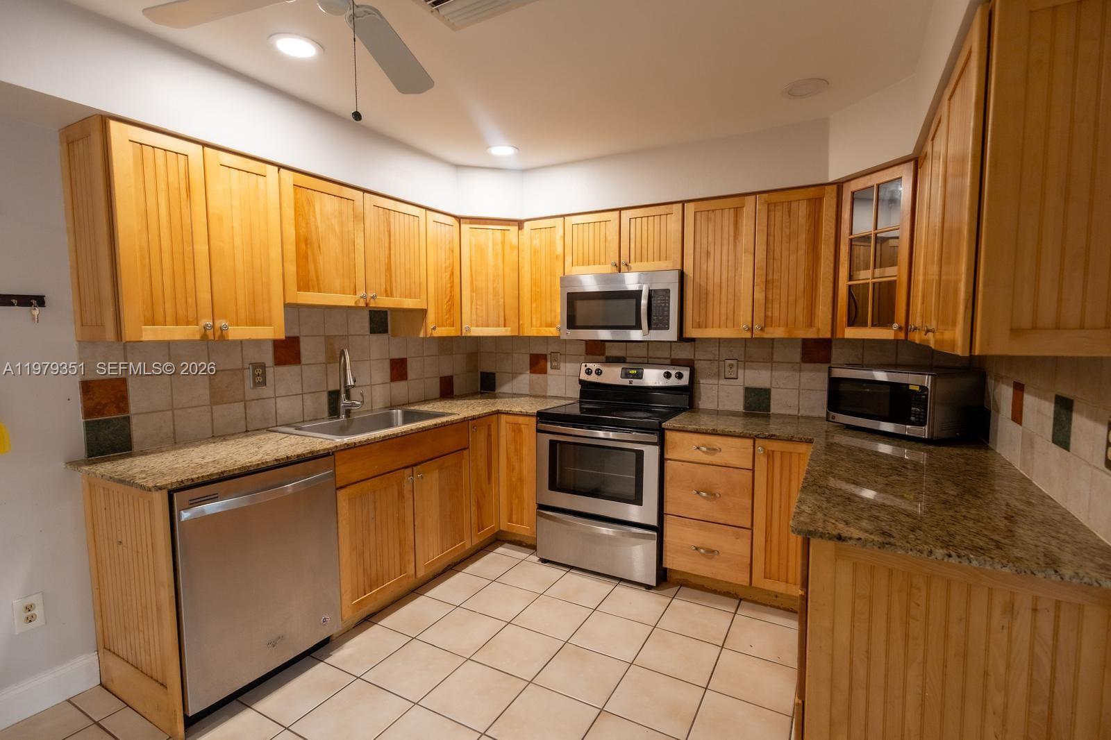 LOXAHATCHEE GROVES - Residential