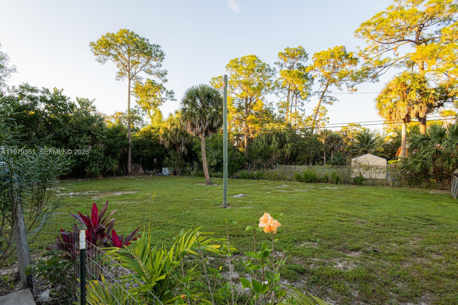 LOXAHATCHEE GROVES - Residential